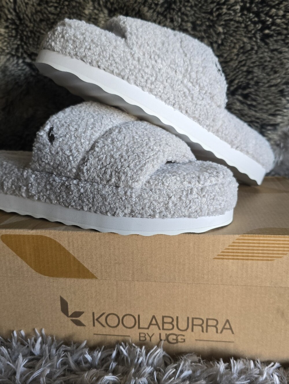 UGG Women Light Gray Fleece Slide Slippers